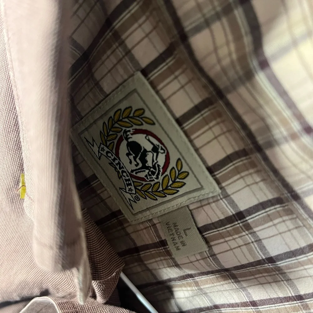 Cinch button down - Picture 5 of 6